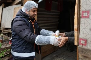 SICAK YEMEK DAĞITIMINA DEVAM EDİYORUZ