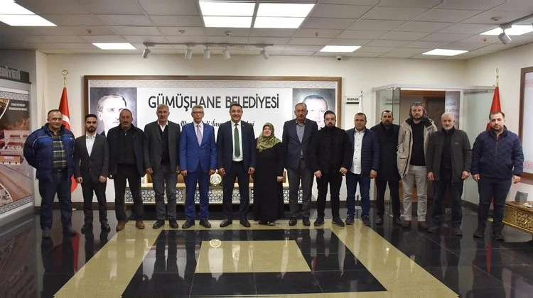 BAŞKANIMIZA, AK PARTİ GÜMÜŞHANE MERKEZ İLÇE BAŞKANI H.İBRAHİM KARAHANOĞLU VE YÖNETİMDEN ZİYARET