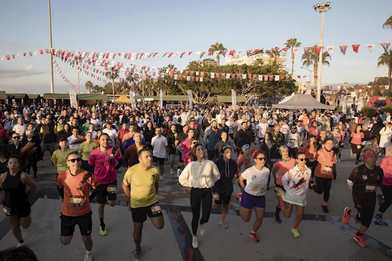 ‘6. Uluslararası Mersin Maratonu’na Hello Mersin Desteği