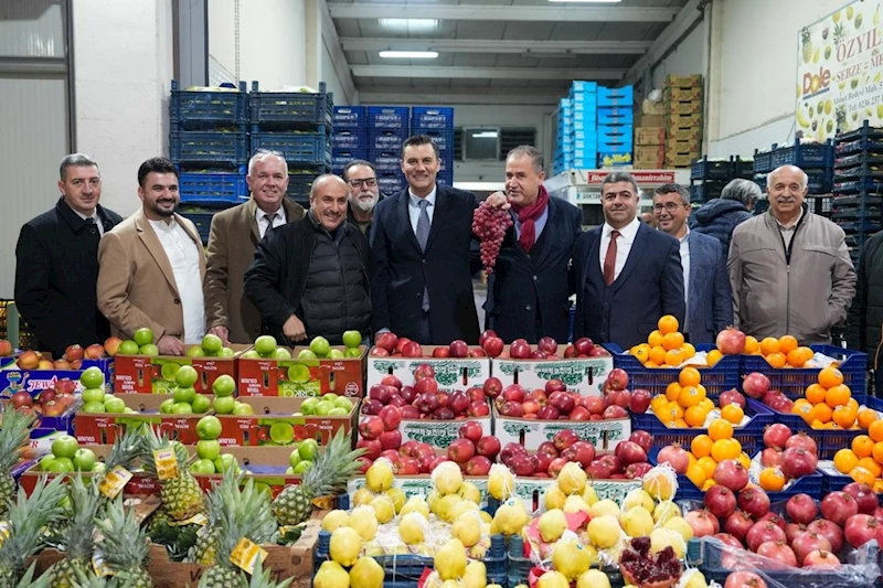 Başkan Zeyrek Hal Esnafı ile Bir Araya Geldi