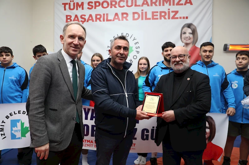 İZMİT BELEDİYESPOR GÜREŞ OKULU EĞİTİMLERİNE BAŞLADI