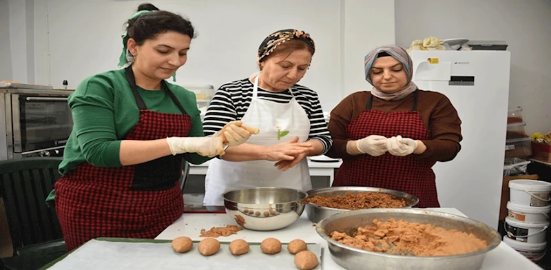 SİVEREKLİ KURSİYER KADINLARDAN BAŞKAN ÇAKMAK’A TEŞEKKÜR