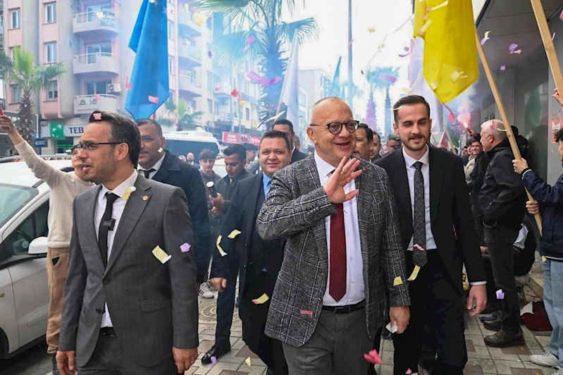 Turgutlu’da Başkan Ergün’e Coşkulu Karşılama