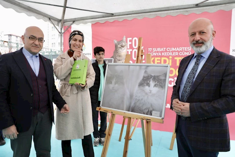 KOCASİNAN’DA KEDİ TEMALI FOTOĞRAF YARIŞMASI’NDA KAZANANLAR ÖDÜLLERİNİ ALDI