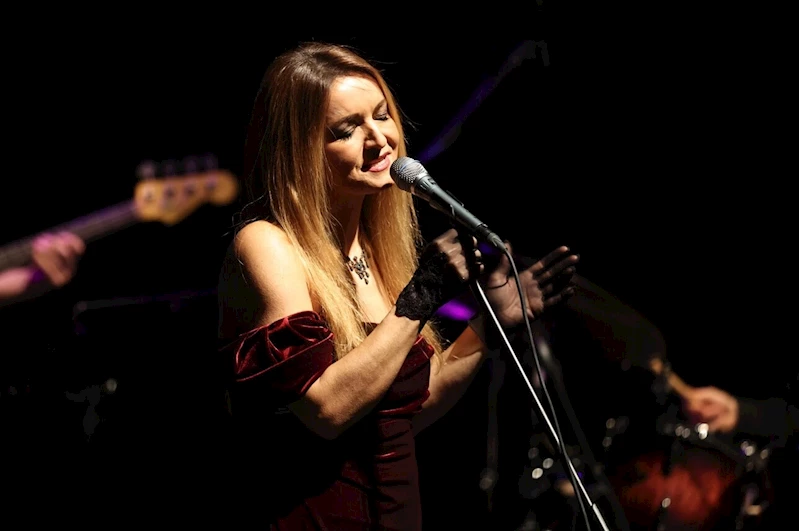Caz Konserleri’nin açılışını Jülide Özçelik yaptı