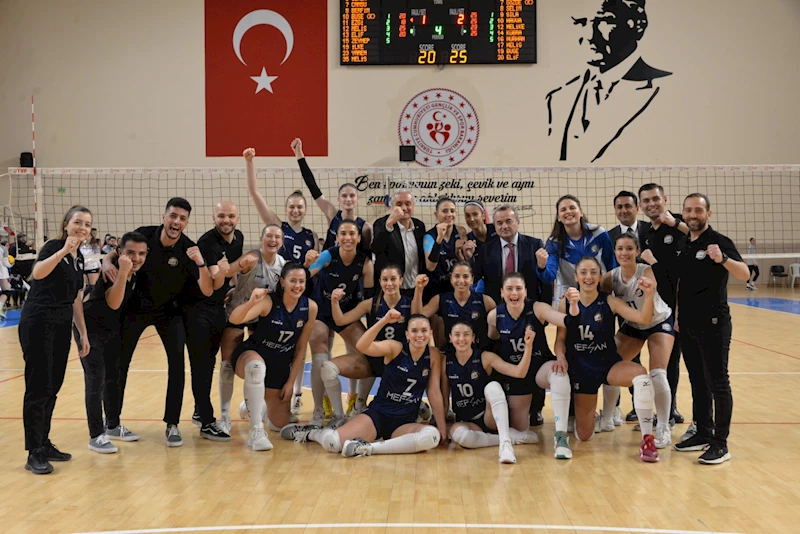 -“BİZİM KIZLAR”  ÇEYREK FİNALDEKİ İLK GALİBİYETİNİ ALDI