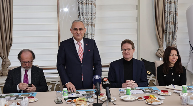 BAŞKANIMIZ IŞIK’TAN ÇİNİ SEKTÖRÜYLE İLGİLİ ÖNEMLİ ADIM