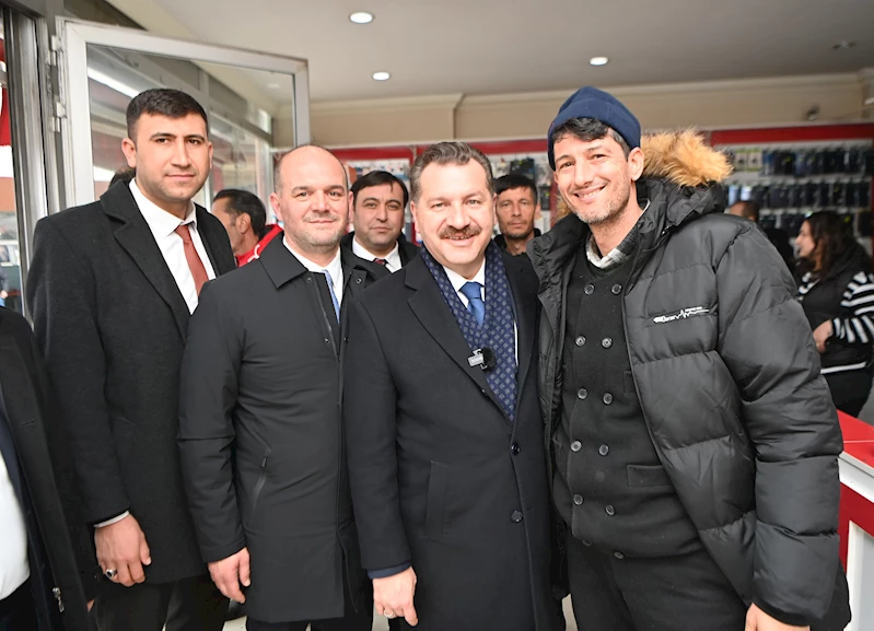 Savaştepe’de Yücel Yılmaz’a Sevgi Seli