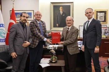 ‘100 YILIN GÖSTERGELERİ’ BÜYÜKERŞEN’E TAKDİM EDİLDİ