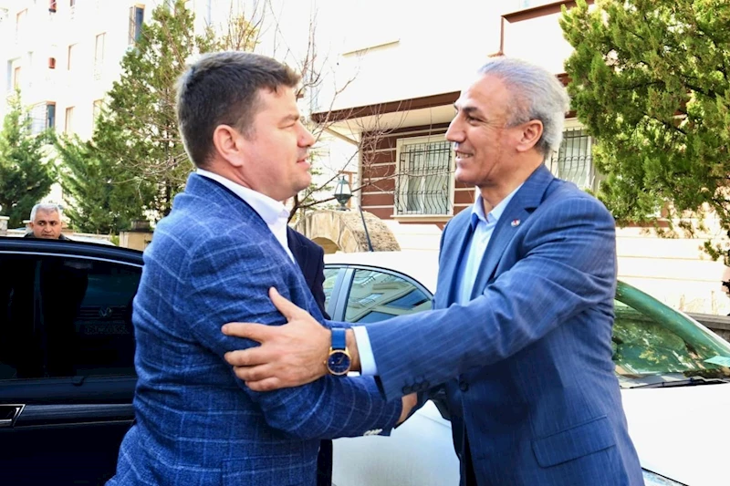 BELEDİYE BAŞKANI DR. EVREN DİNÇER, MEMUR-SEN’E BAĞLI SENDİKA TEMSİLCİLERİNİ ZİYARET ETTİ