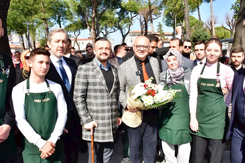 Akhisarlılar’dan Başkan Ergün’e Necdi Şentürk Parkı Teşekkürü