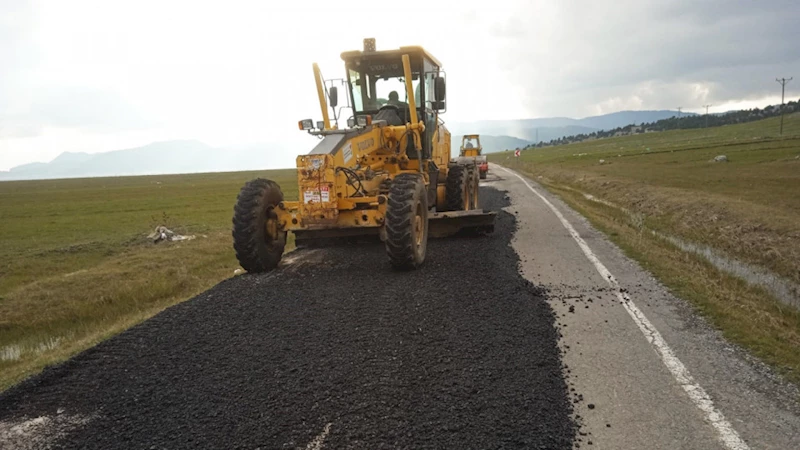 Büyükşehir, Andırın Kırsalında Yolların Bakım Onarımını Sürdürüyor