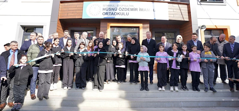 BAKAN TEKİN, HÜSNÜ ÖZDEMİR İMAM HATİP ORTAOKULUNUN AÇILIŞINI GERÇEKLEŞTİRDİ