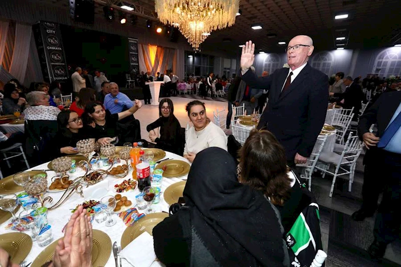 KURT, ATAÇ VE ÜNLÜCE BALKAN GÖÇMENLERİ İLE BİR ARAYA GELDİ