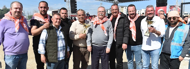 Büyük Truva Deve Güreşleri Festivali