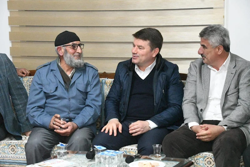 BELEDİYE BAŞKANI DR. EVREN DİNÇER YENİ MAHALLE SAKİNLERİ İLE MAHALLE KONAĞINDA BİR ARAYA GELDİ