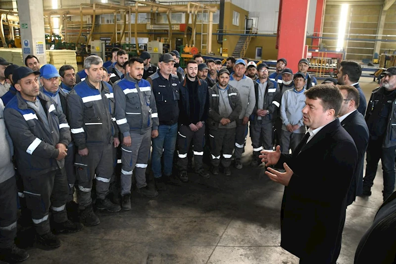 BELEDİYE BAŞKANI DR. EVREN DİNÇER OSB’DE İŞÇİ VE İŞVERENLE BİRARAYA GELDİ