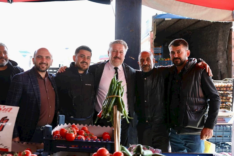 BAŞKAN PALACIOĞLU, YILDIRIM BEYAZIT PAZAR YERİNDE SEVGİYLE KARŞILANDI