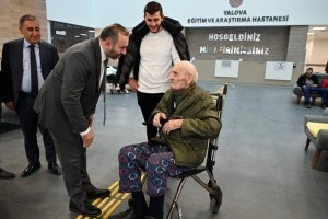 BAŞKAN TUTUK’TAN HASTANE ZİYARETİ