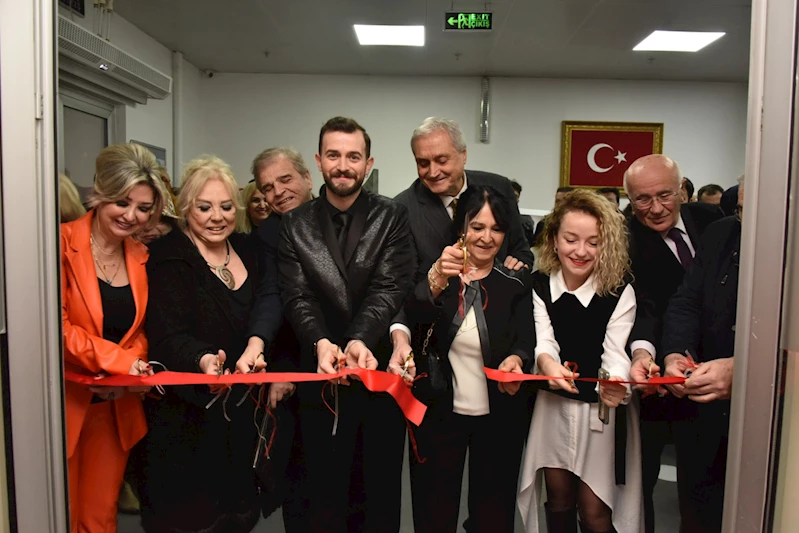 -ZEKİ MÜREN VE ŞÜKRÜ TUNAR SERGİSİ TÖRENLE AÇILDI