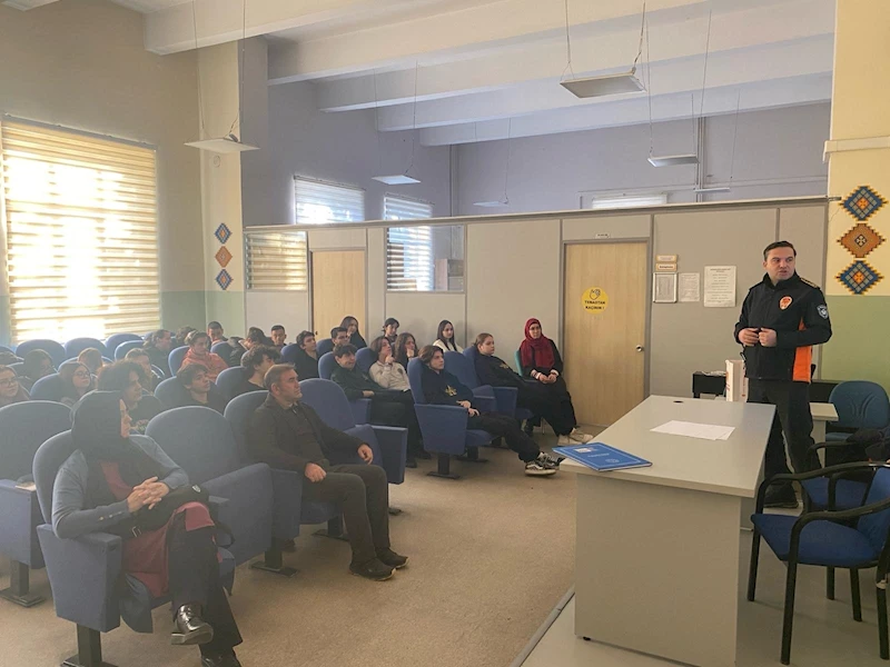 Gençler İtfaiyecilik Mesleğini İlk Ağızdan Dinledi