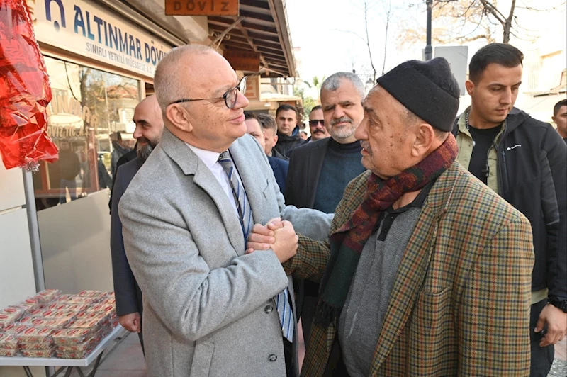 Esnaflar Başkan Ergün’ü Bağrına Basıyor