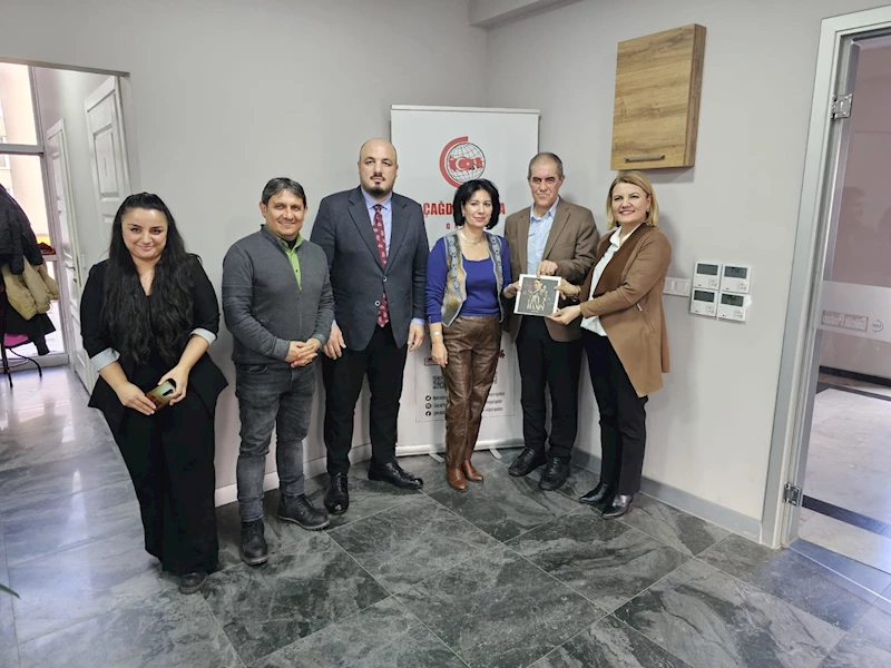 BAŞKAN HÜRRİYET, GAZETECİLERİ LEYLA HANIM GALASINA DAVET ETTİ