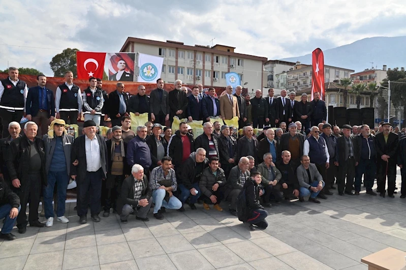 Büyükşehir’den Üreticilere 1.850 Ton Gübre Desteği