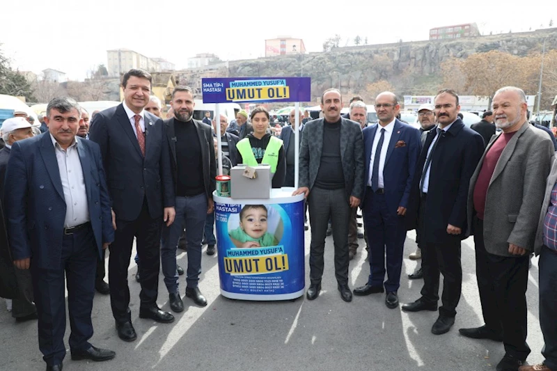 MESELE BİR CAN İSE BERABERİZ  İYİ Parti İncesu Belediye Başkan Adayı Sn. Recep Güngör, Saadet Partisi Kayseri Büyükşehir Belediye Başkan Adayı Sn. Mahmut Arıkan ile ilçemiz pazarına SMA hastası Muhammed yavrumuz adına kurulan yardım standında bir araya g