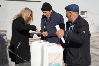 BÜYÜKŞEHİR’DEN ÇİFTÇİYE SIVI GÜBRE DESTEĞİ