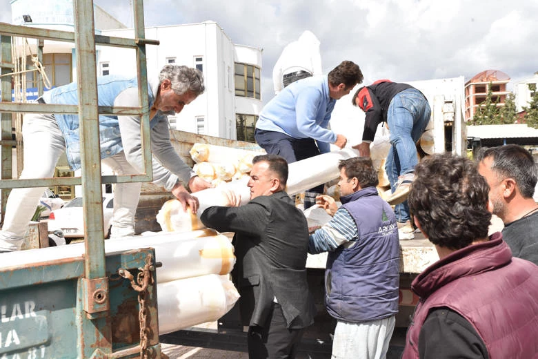 Büyükşehir Belediyesi yaraları sarmaya devam ediyor