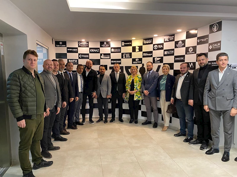 BAŞKAN HÜRRİYET’TEN ATILIMCI İŞ ADAMLARI DERNEĞİ’NE HAYIRLI OLSUN ZİYARETİ