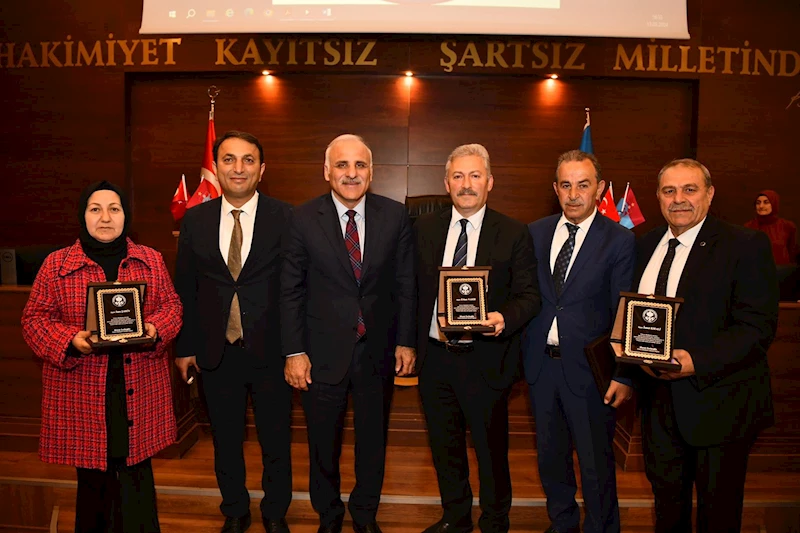 BÜYÜKŞEHİR BELEDİYE MECLİSİNDEN DUYGUSAL VEDA