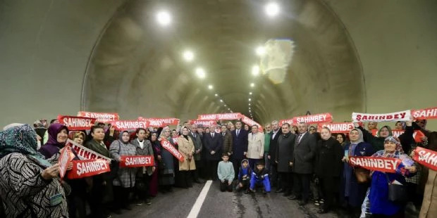 Şahinbey Belediyesi 100. Yıl Tünelleri Trafiğe Açıldı