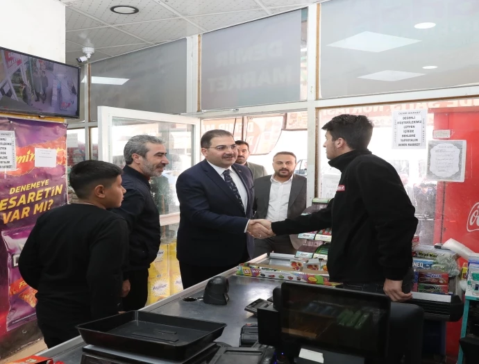 KARŞIYAKA ESNAFINDAN BAŞKAN CANPOLAT’A BÜYÜK TEVECCÜH