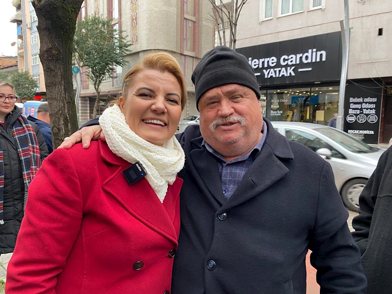 KADIKÖY ESNAFI BAŞKAN HÜRRİYET’İ SEVGİYLE KUCAKLADI