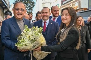 BAKAN ÖZHASEKİ YALOVA’DA BİR DİZİ TEMASTA BULUNDU