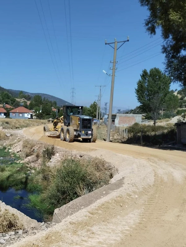 Söz Verdiğimiz Gibi  Asfaltsız Yolumuz Kalmayacak