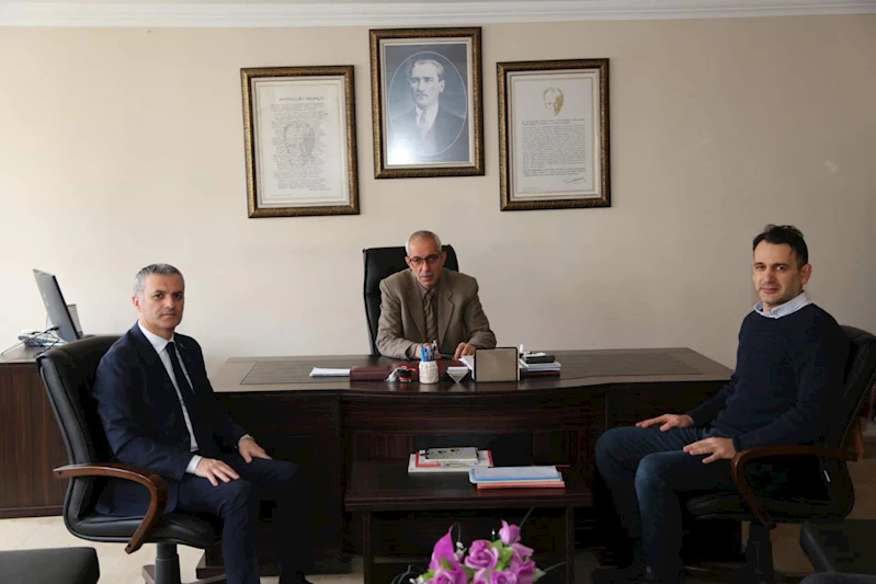 BAŞKANIMIZ İLÇEMİZDEKİ OKUL MÜDÜRLERİNİ ZİYARET ETTİ