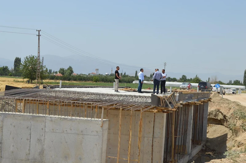 Bayralar Köprüsü Yapım Çalışmalarımız Devam Ediyor.