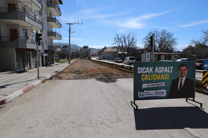 Asfaltsız Yolumuz Kalmayacak