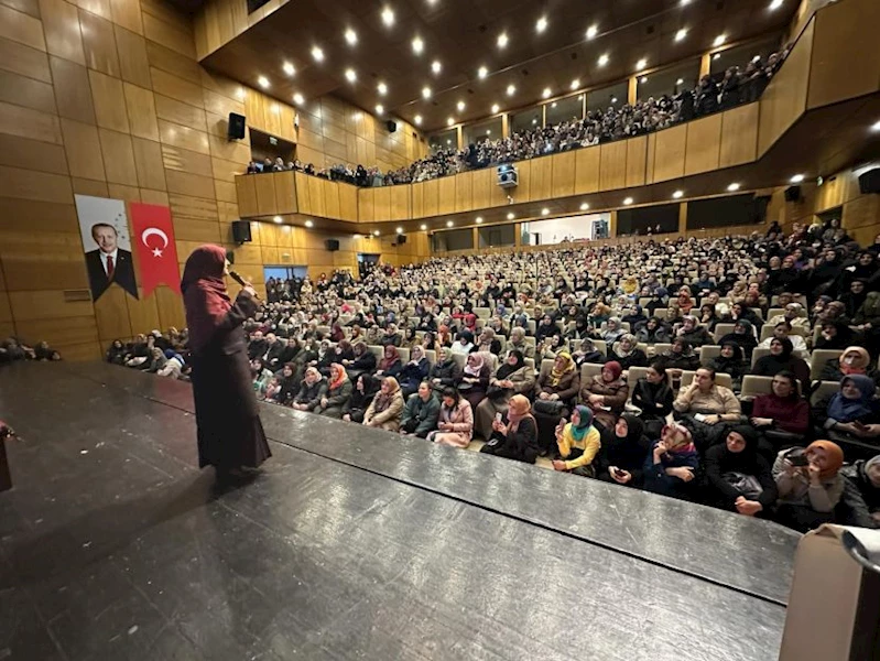 RİZE BELEDİYESİ, SALİHA ERDİM’İN KATILIMIYLA “AİLEDE RAMAZAN NASIL YAŞANMALI” KONULU KONFERANS DÜZENLEDİ