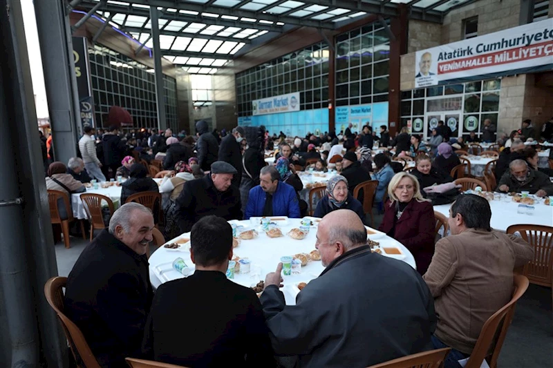 Dev İftar Sofrası Karşıyakada Kuruldu