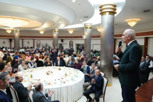 BAŞKAN YILDIRIM EĞİTİM BİR-SEN’Lİ ÖĞRETMENLER İLE İFTARDA BULUŞTU