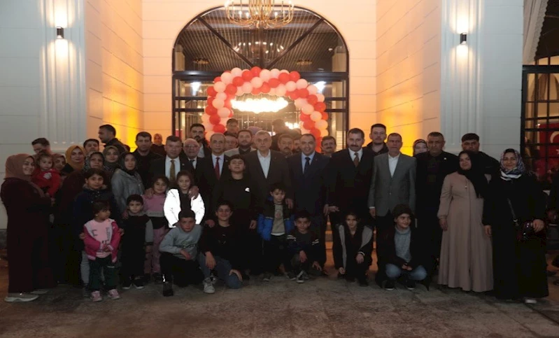 Başkan Beyazgül Şehre Kazandırdı İlk Sahuru İhtiyaç Sahipleriyle Yaptı