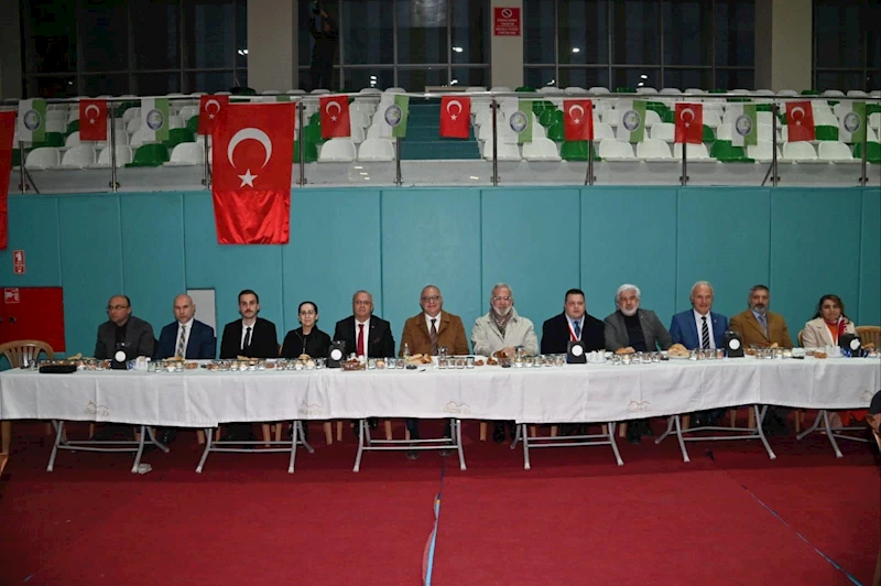Başkan Ergün, Salihli Belediyesi’nin İftarına Konuk Oldu