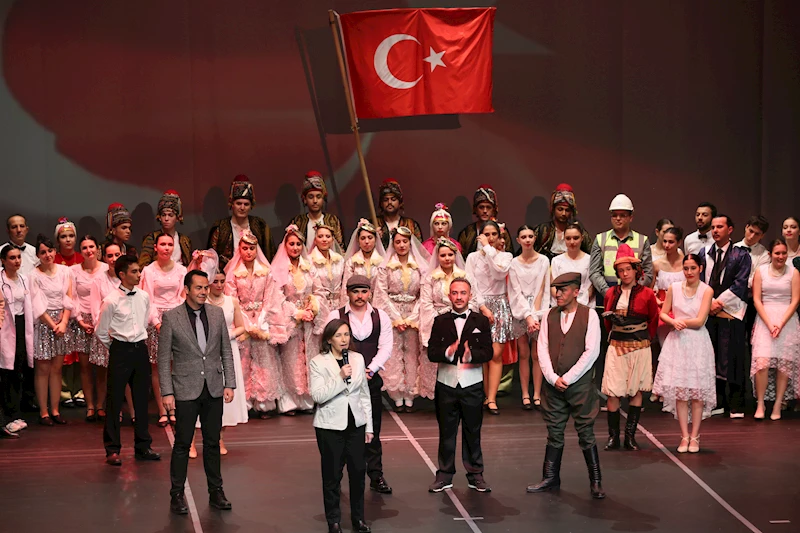 Büyükşehir’in Ata’yla Son Dans Gösterisine Yoğun ilgi
