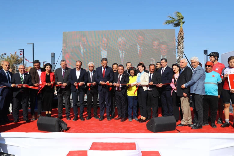 Konyaaltı Liman Halk Plajı açıldı