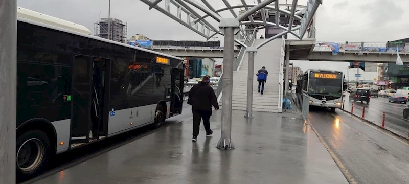 YENİLENEN BEŞYOL YAYA ÜST GEÇİDİ VE METROBÜS DURAĞI KULLANIMA AÇILDI
