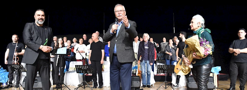 Kıdemli Kentlilerden Eğlenceli Gece